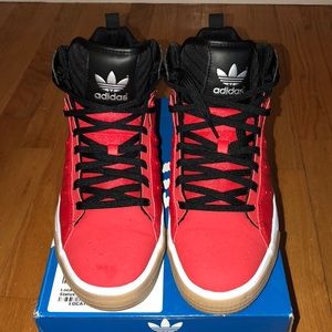 adidas freemont mid k